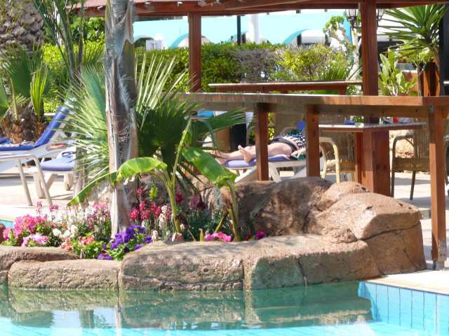 Melini Hotel Suites Протарас Екстериор снимка